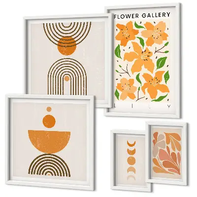 Tavelvägg med 5 tavlor med motiv av blommor och geometri