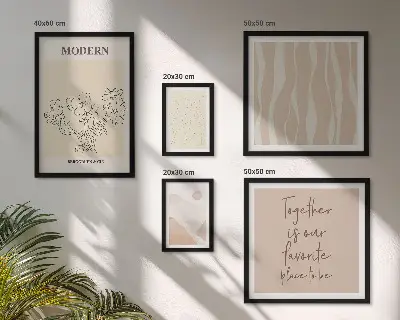 Tavelvägg med 5 tavlor i modern minimalistisk stil