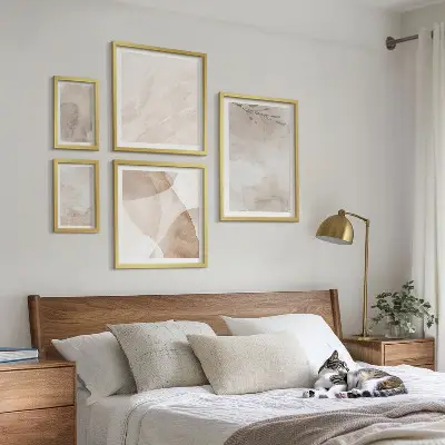 Tavelset väggdekoration med boho texturer i akvarell