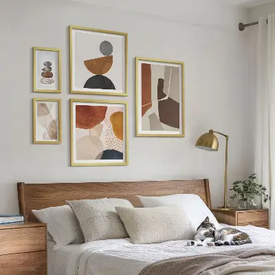 Abstrakta målningar set om 5 tavlor