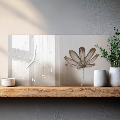 Horisontell rektangulär glasklocka En blomma har slagit ut
