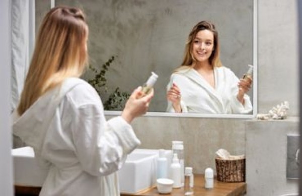 Vilken spegel till badrummet? Praktiska tips och inspiration