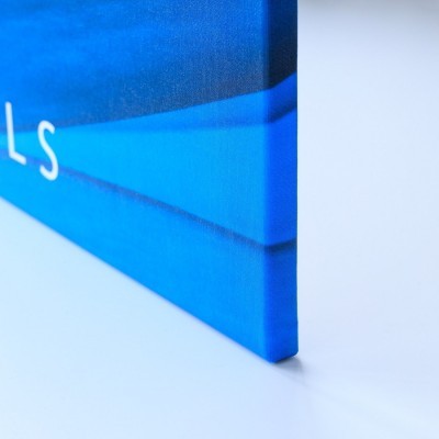 Canvas uppspänd över en ram